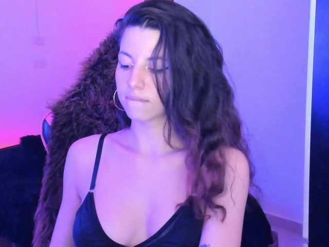 LolaMustaine's BongaCams show and profile