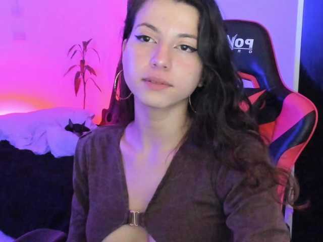 LolaMustaine's BongaCams show and profile