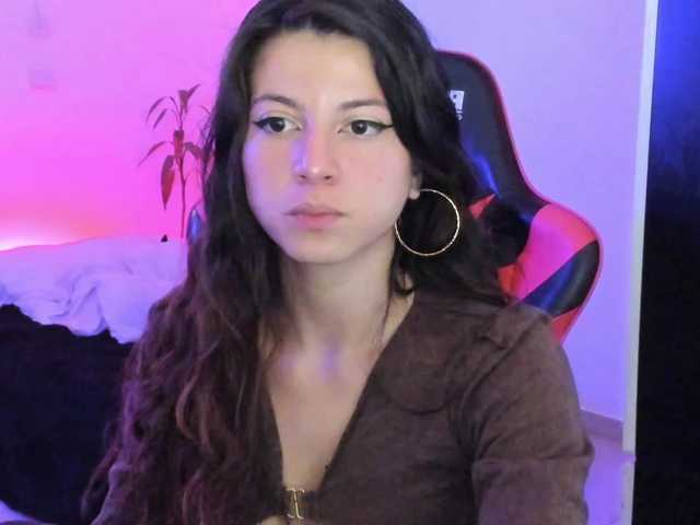 LolaMustaine's BongaCams show and profile