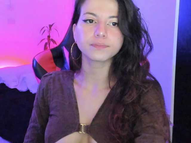 LolaMustaine's BongaCams show and profile