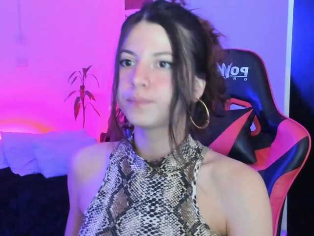 LolaMustaine's BongaCams show and profile