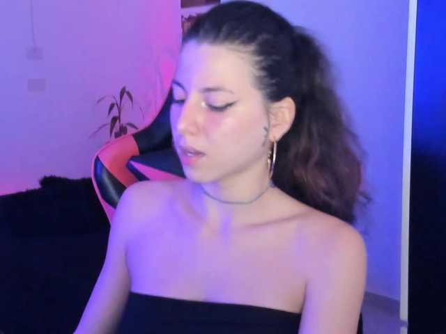 LolaMustaine's BongaCams show and profile