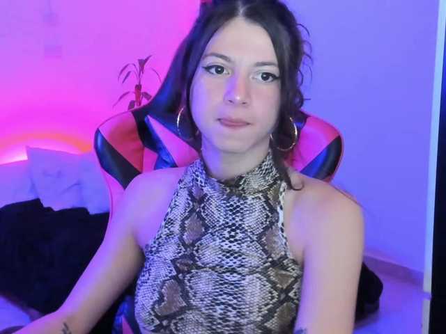 LolaMustaine's BongaCams show and profile