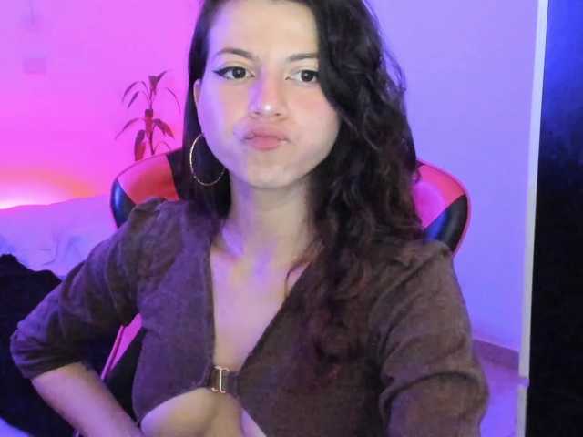 LolaMustaine's BongaCams show and profile