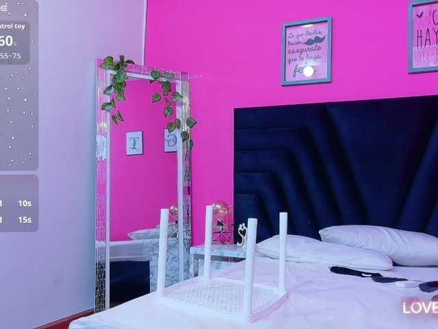 fitsexxyebony's BongaCams show and profile