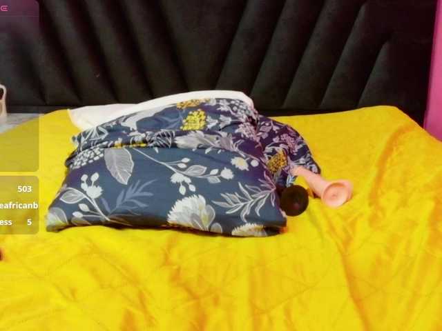 fitsexxyebony's BongaCams show and profile