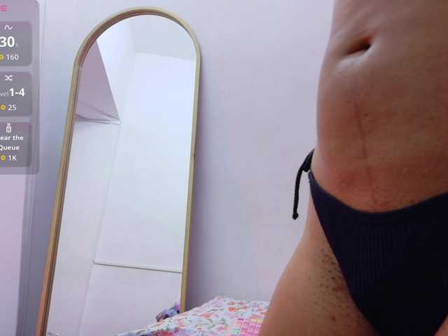 fitsexxyebony's BongaCams show and profile