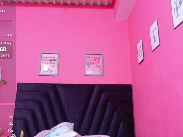 fitsexxyebony's BongaCams show and profile