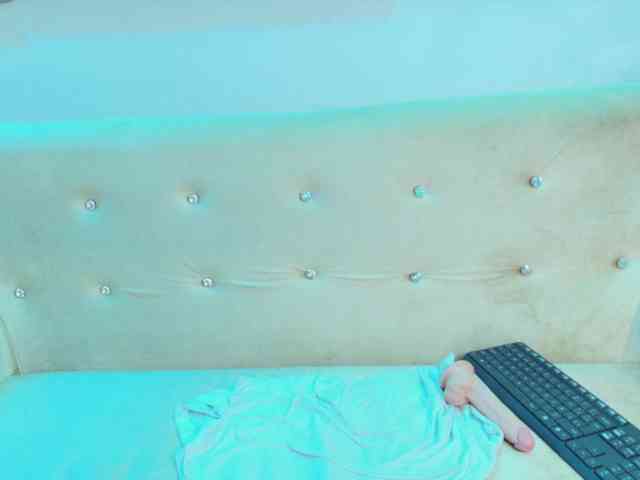 Kendall-Jhones Kendall-Jhones