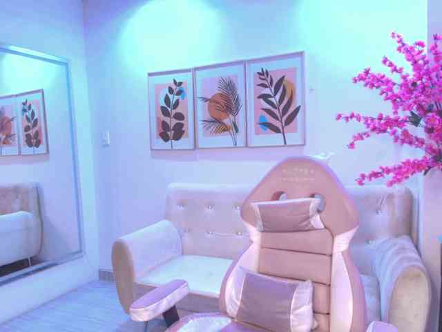 Kendall-Jhones webcam