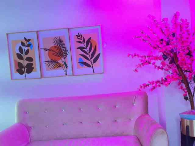 Kendall-Jhones webcam