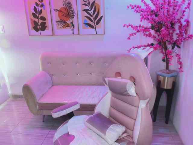 Kendall-Jhones webcam