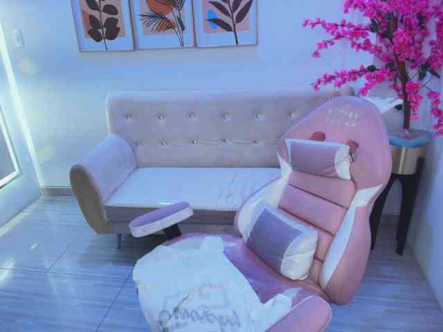 Kendall-Jhones Kendall-Jhones