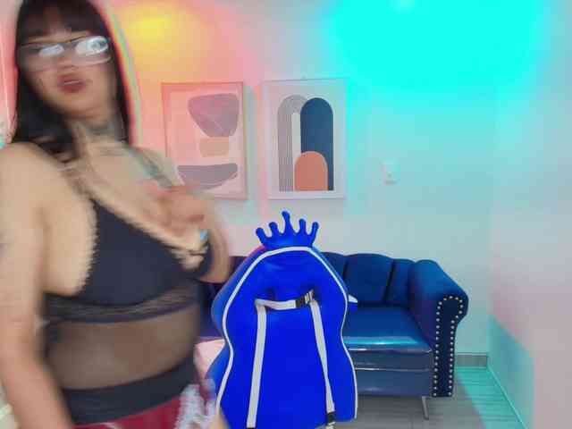 Kendall-Jhones webcam