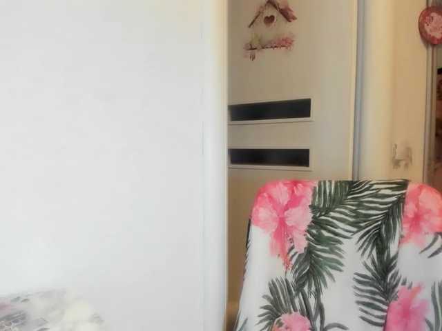 Erika84Bella's BongaCams show and profile