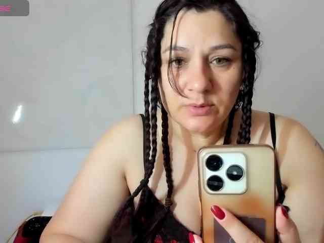 Erika84Bella webcam