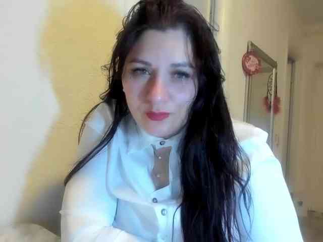 Erika84Bella webcam