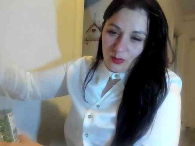 Erika84Bella webcam