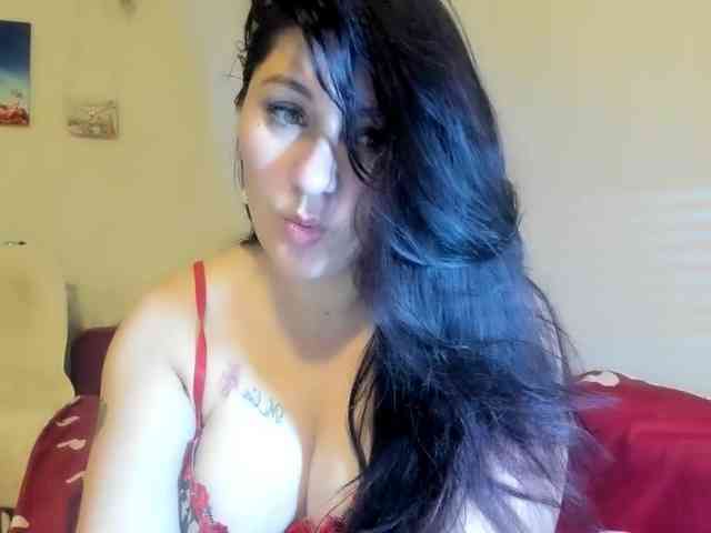 Erika84Bella webcam
