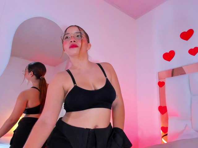 AliciaWhite-nt's BongaCams show and profile