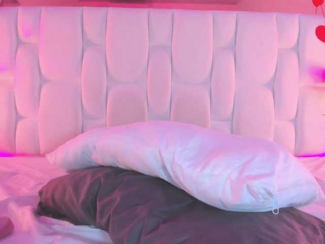 AliciaWhite-nt's BongaCams show and profile