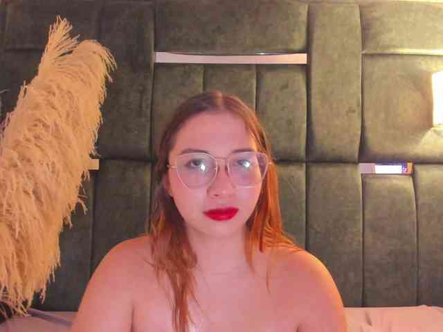 AliciaWhite-nt webcam