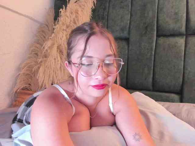 AliciaWhite-nt webcam