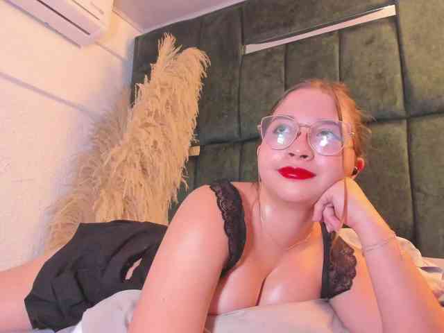 AliciaWhite-nt webcam