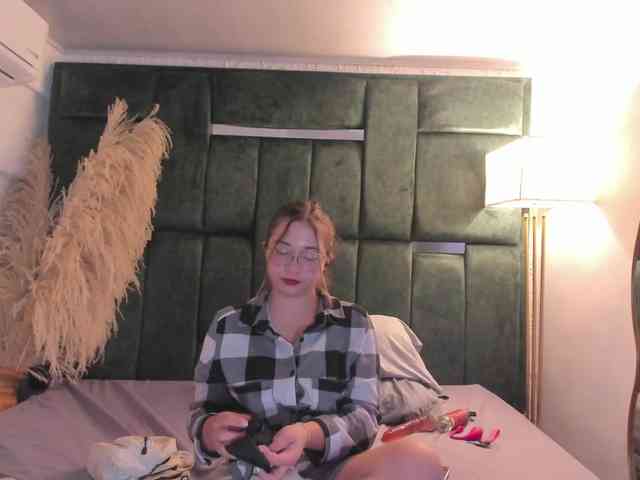 AliciaWhite-nt webcam