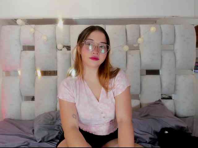 AliciaWhite-nt webcam