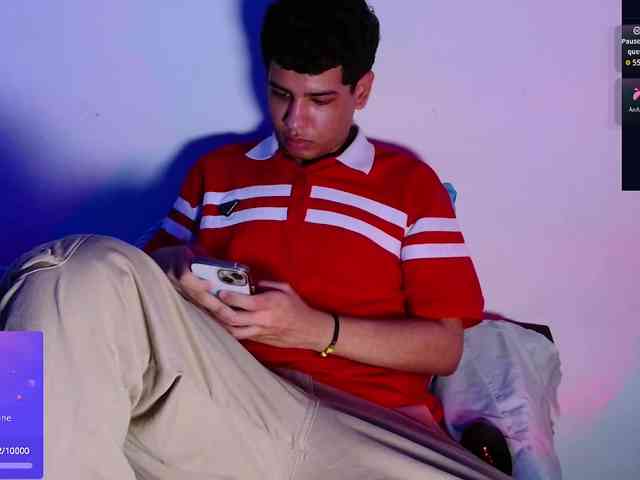 santiago-Foxx Live Webcam on BongaCams