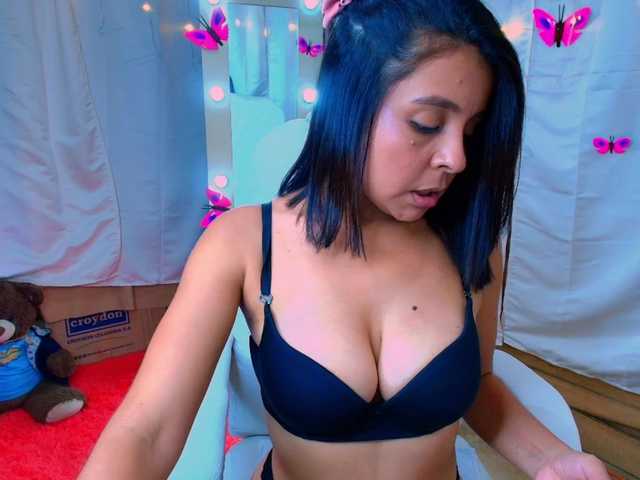 Danielasew's BongaCams show and profile