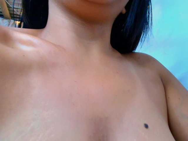 Danielasew's BongaCams show and profile