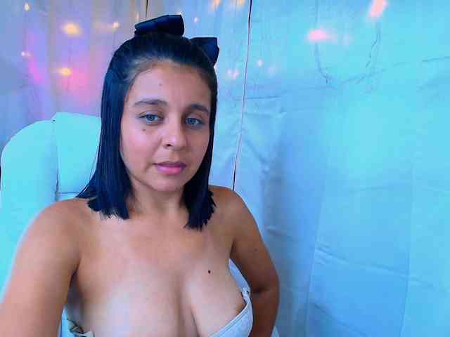 Danielasew webcam