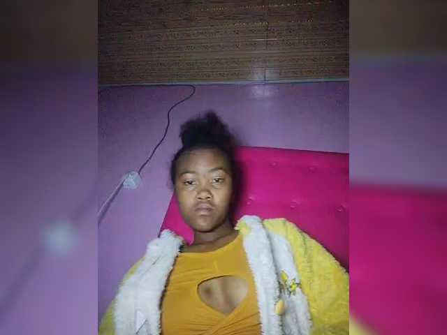 Stella11's BongaCams show and profile