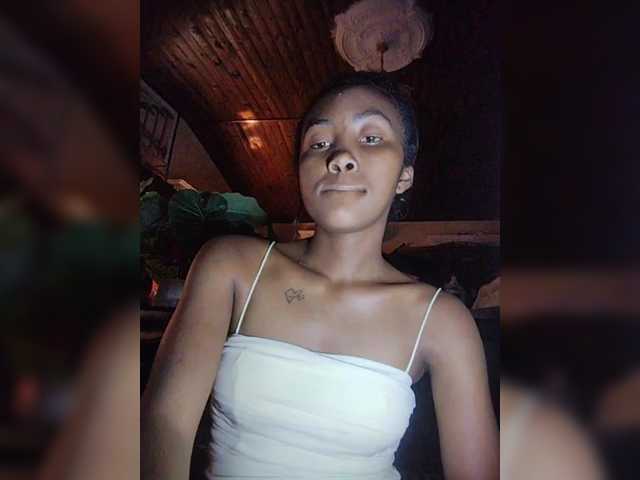 Stella11's BongaCams show and profile