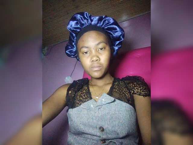 Stella11's BongaCams show and profile