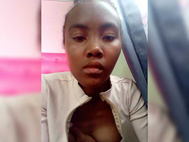 Stella11's BongaCams show and profile