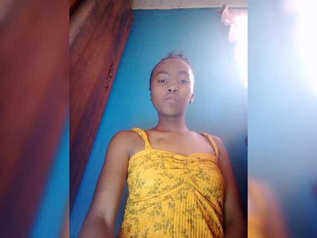 Stella11's BongaCams show and profile