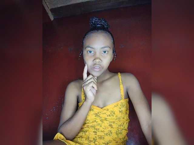 Stella11's BongaCams show and profile