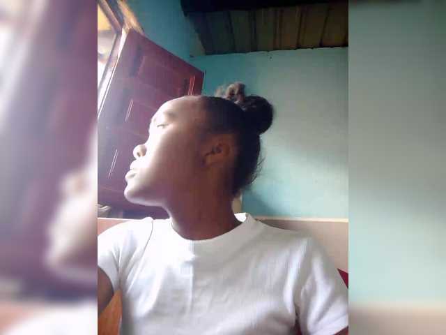 Stella11's BongaCams show and profile