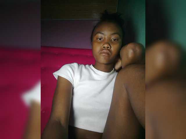 Stella11's BongaCams show and profile