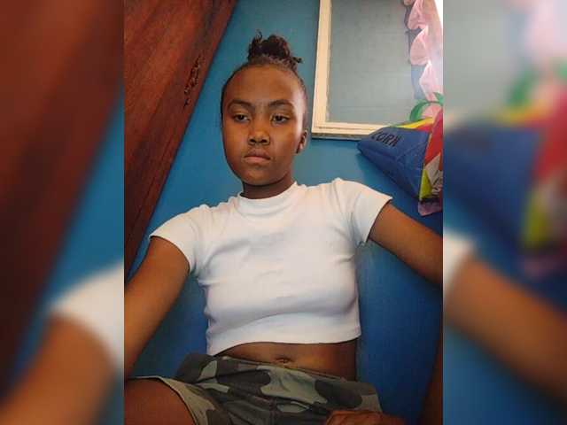 Stella11's BongaCams show and profile