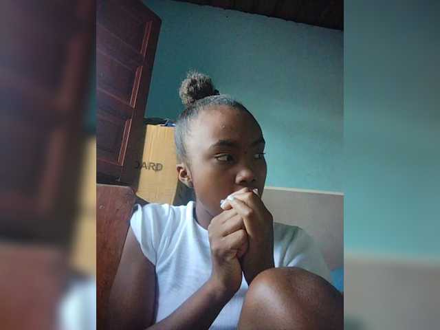 Stella11 live cam profile