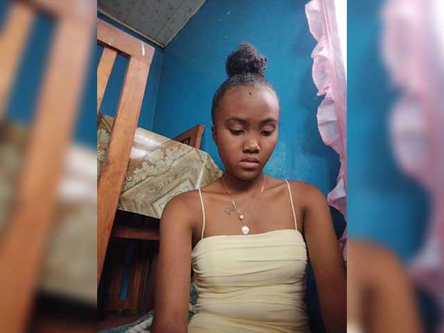 Stella11's BongaCams show and profile