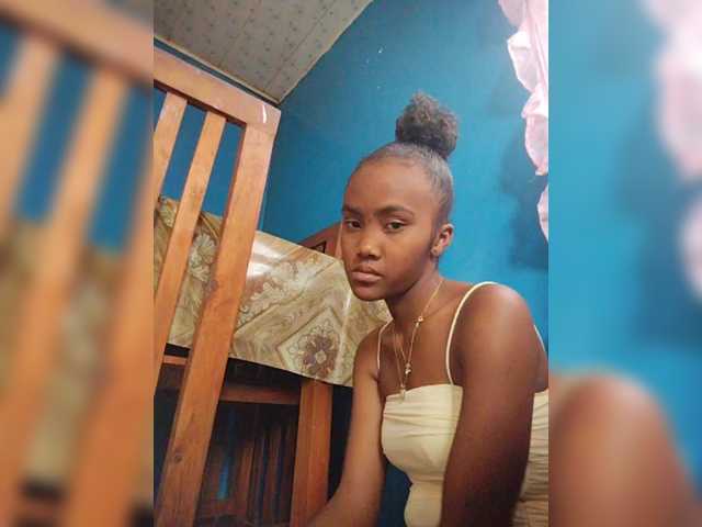 Stella11's BongaCams show and profile