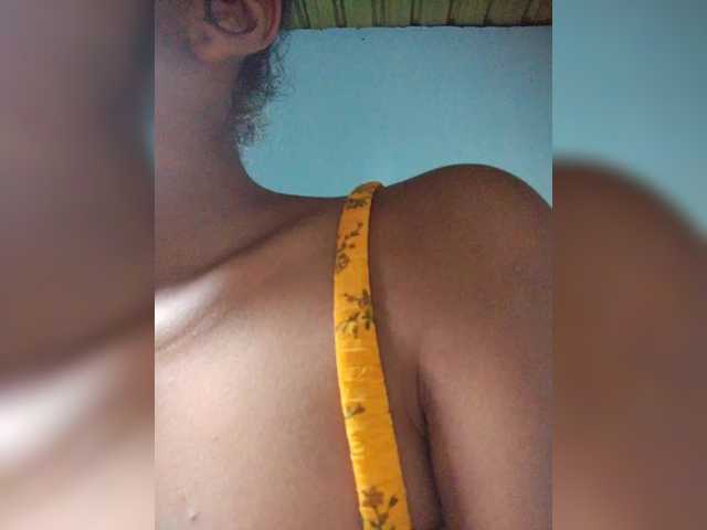 Stella11's BongaCams show and profile