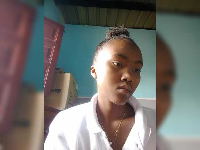 Stella11's BongaCams show and profile