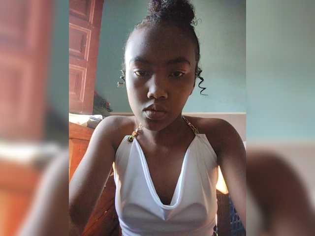 Stella11's BongaCams show and profile