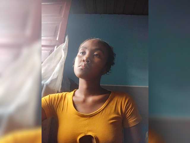 Stella11's BongaCams show and profile